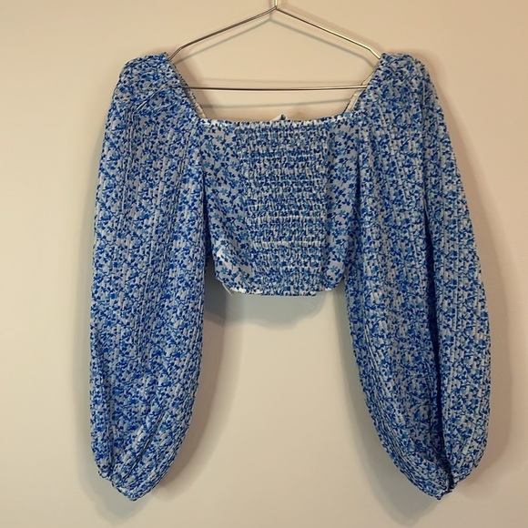 C/MEO Collective Smocked Cropped Puff Sleeve Blouse - Picture 6 of 8